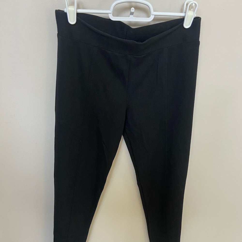 I.N.C international concepts size 4 black stretch legging very comfortable